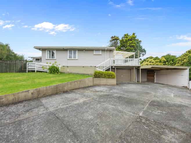 14 Chilcott Road, Henderson