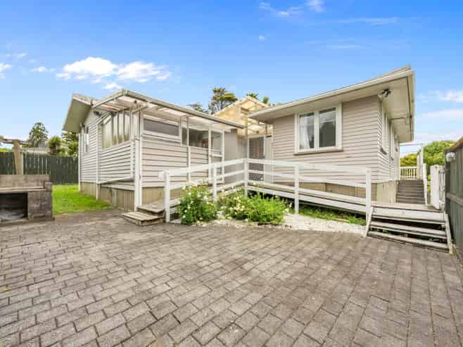 14 Chilcott Road, Henderson