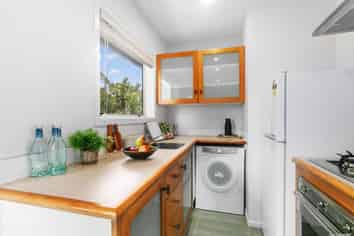 10G Sylvan Avenue East, Mount Eden