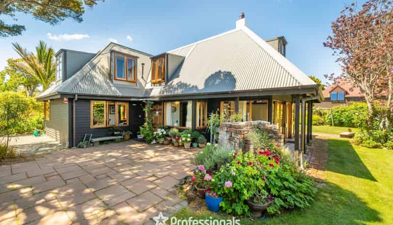 106 Epuni Street, Epuni