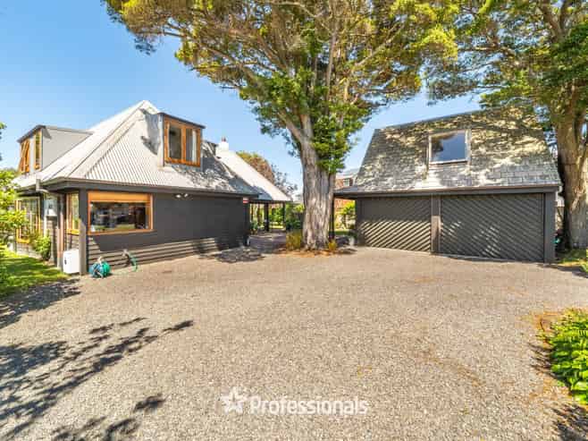 106 Epuni Street, Epuni