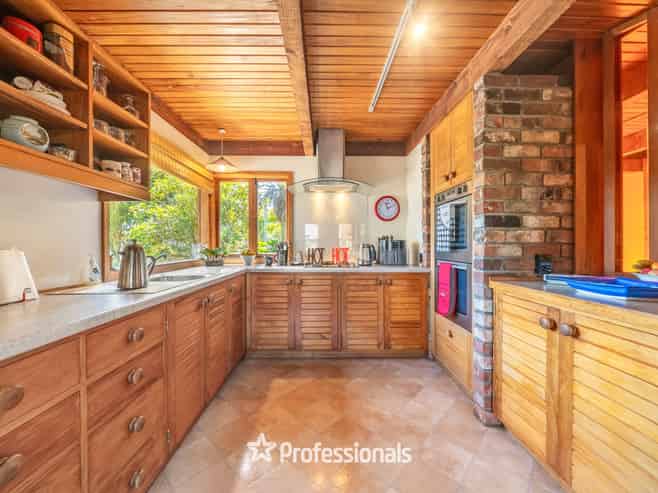 106 Epuni Street, Epuni