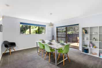 42 Vasanta Avenue, Ngaio