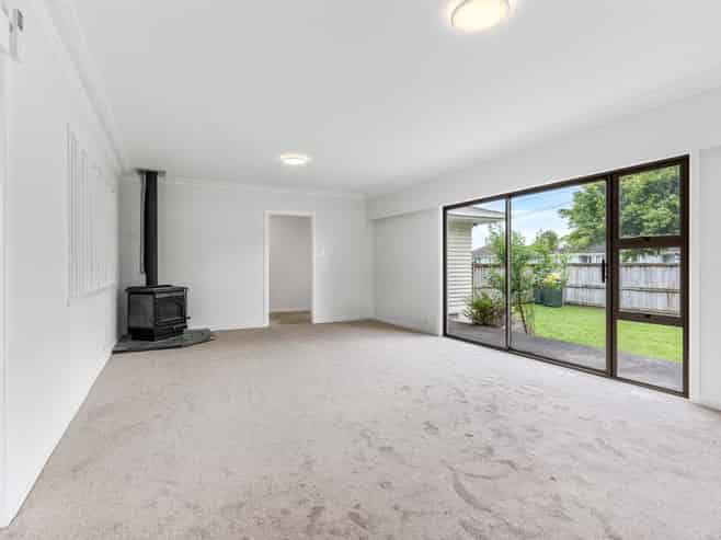 1/49 Kelvin Road, Papakura