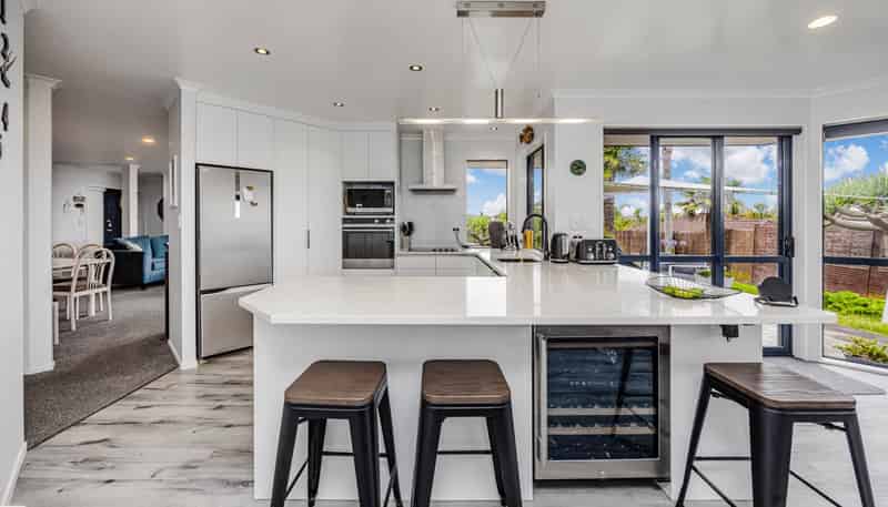 28 Earnslaw Crescent, Flat Bush