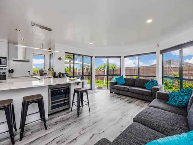 28 Earnslaw Crescent, Flat Bush