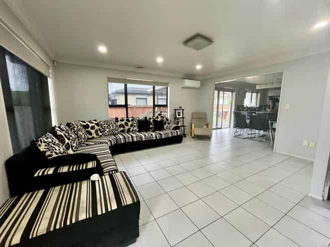 2/125 Russell Road, Manurewa