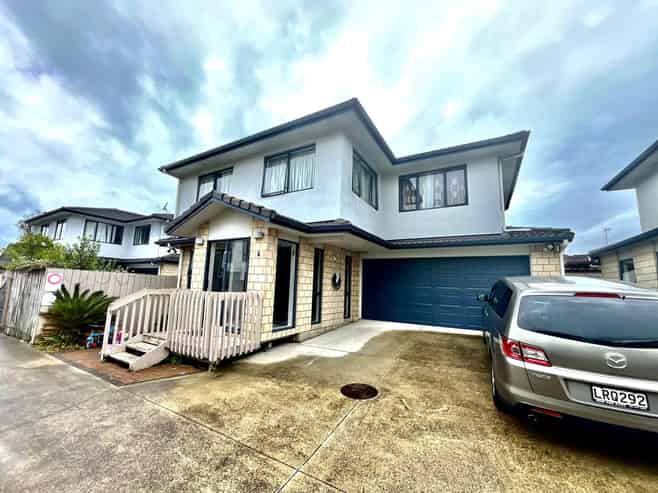 2/125 Russell Road, Manurewa