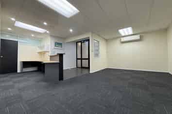 Tidy Birkenhead Office | 100 m2