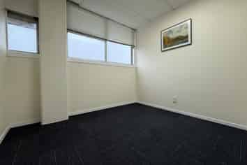 Tidy Birkenhead Office | 100 m2