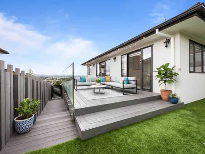 49 Saralee Drive, Manurewa