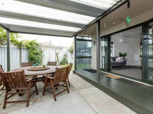 42A Townshend Crescent, Greenmeadows