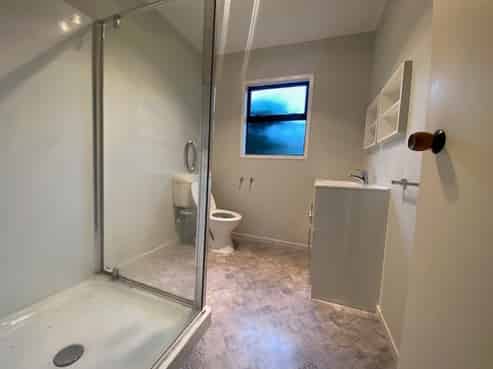 42A Townshend Crescent, Greenmeadows