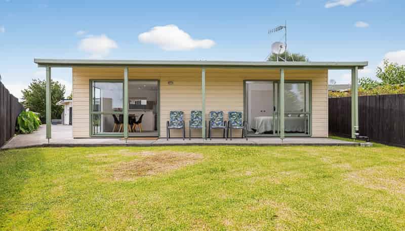 104A Kingswood Road, Brookfield