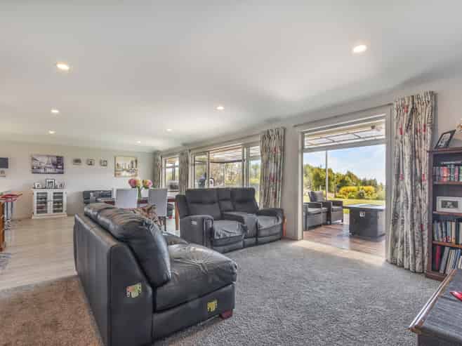 47 Galeo Road, Redwood Valley