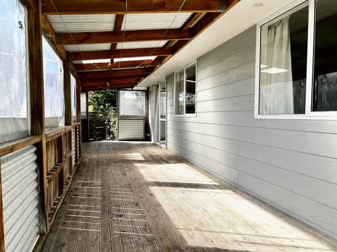 6 Harbour Crest Drive, Waiuku