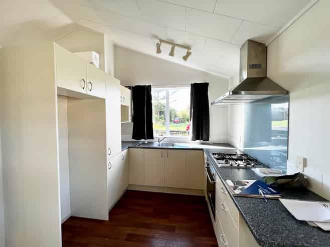 6 Harbour Crest Drive, Waiuku