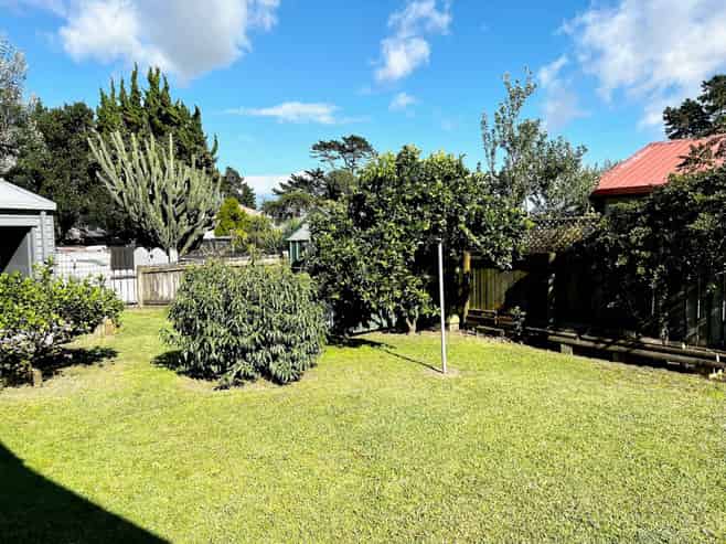 6 Harbour Crest Drive, Waiuku