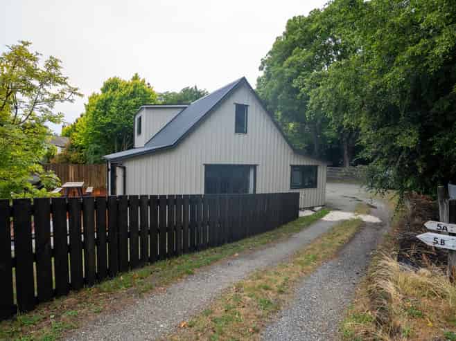 5b Heuchan Lane, Wanaka