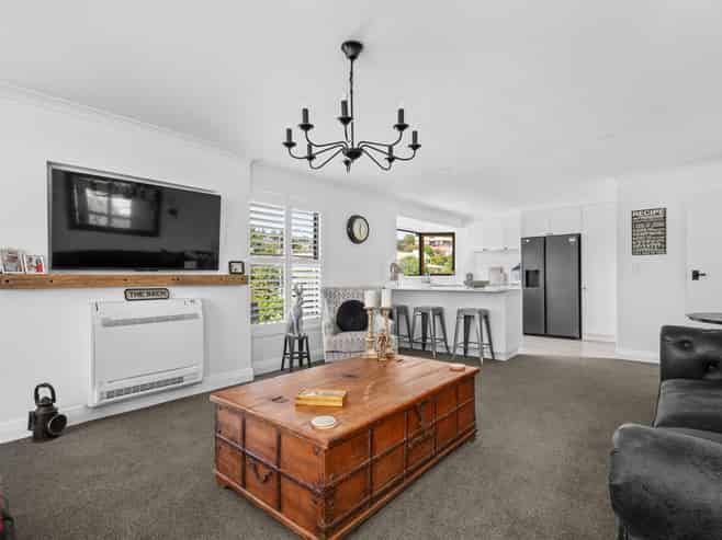 2 Hart Place, Alexandra