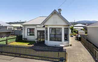 30 Young Street, Saint Kilda