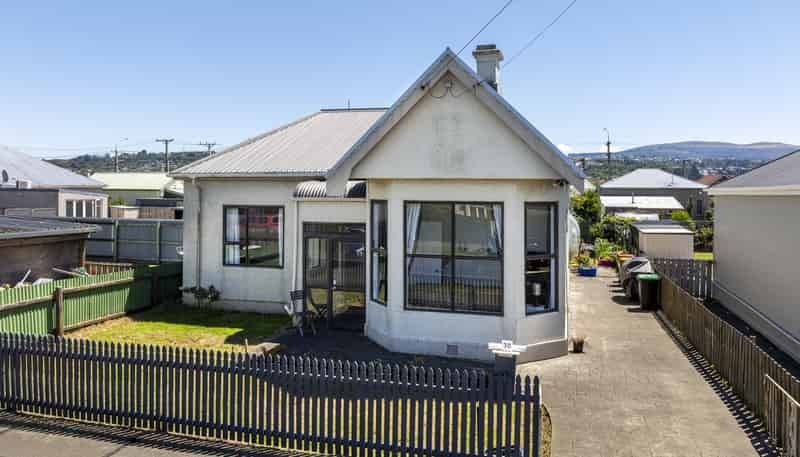 30 Young Street, Saint Kilda