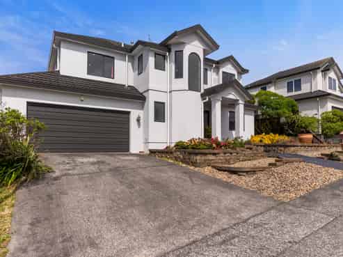 10 Bennett Grove, Newlands