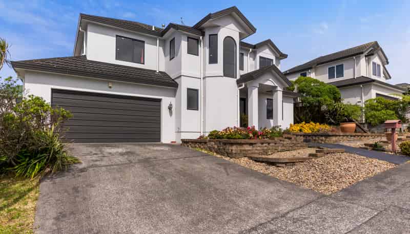 10 Bennett Grove, Newlands