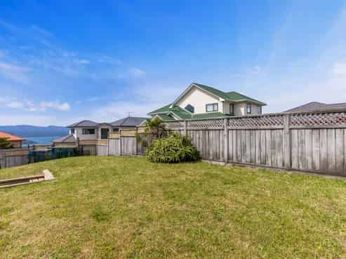 10 Bennett Grove, Newlands