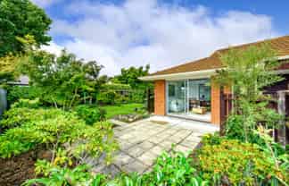 2/7 Camberwell Place, Avonhead