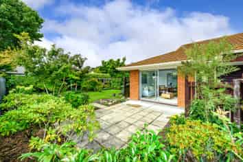 2/7 Camberwell Place, Avonhead