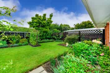 2/7 Camberwell Place, Avonhead