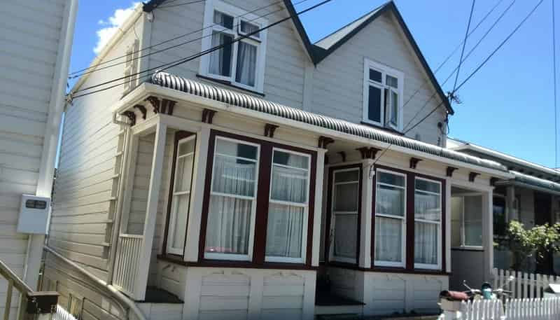 2/210 Rintoul Street, Berhampore