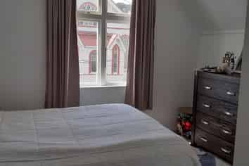 2/210 Rintoul Street, Berhampore