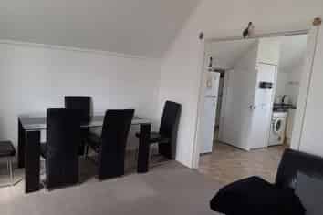 2/210 Rintoul Street, Berhampore