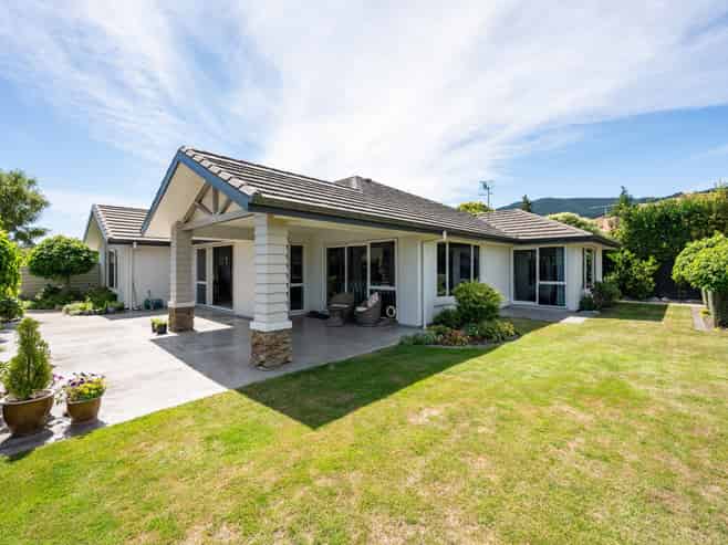 102 Champion Road, Richmond