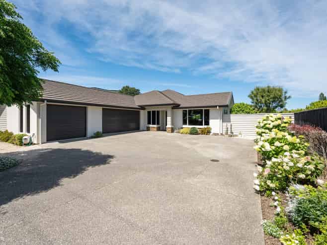 102 Champion Road, Richmond