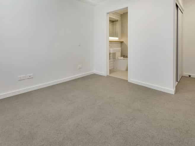 G08/30  Enfield Street, Mount Eden