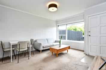 2/49 Russell Road, Manurewa