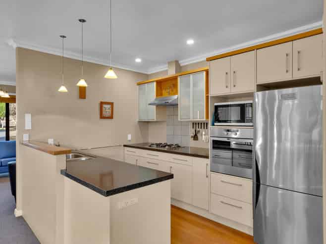 2 Cranmer Close, Rototuna North