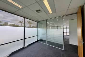 EXCELLENT ALBANY GROUND FLOOR OFFICE 
