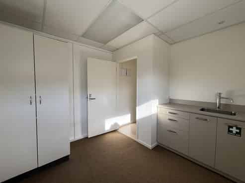 Middle Floor - Office/Showroom