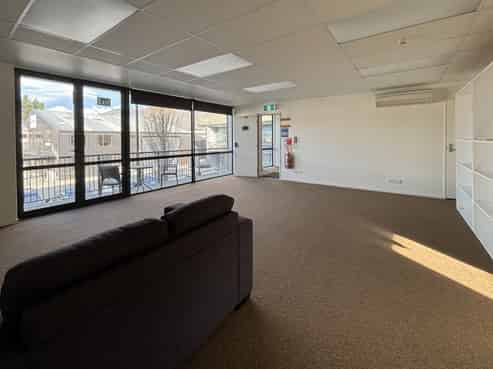 Middle Floor - Office/Showroom