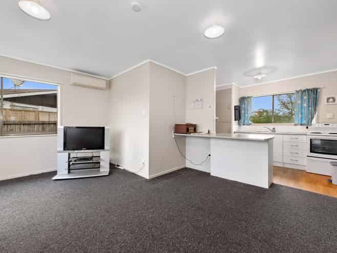 1/30 Clyde Street , Utuhina