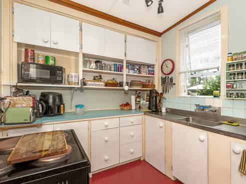 35 de Lautour Road, Inner Kaiti