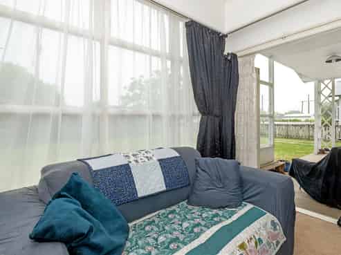 35 de Lautour Road, Inner Kaiti