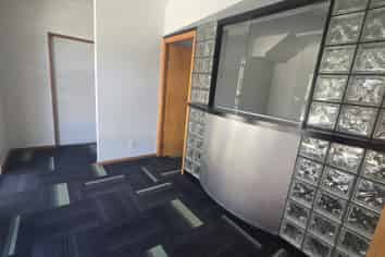 Convenient Industrial Warehouse Unit