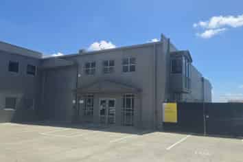 Convenient Industrial Warehouse Unit