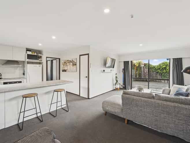 121A Lake Road, Koutu