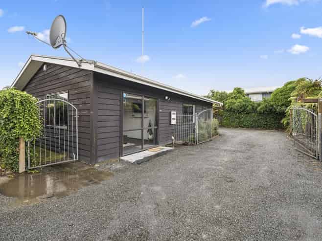 121A Lake Road, Koutu